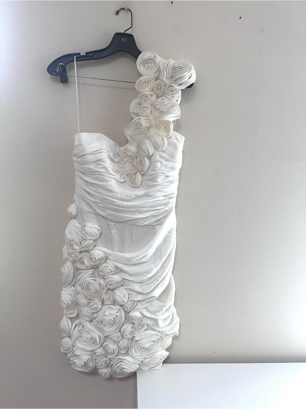 Ali Ro One-Shoulder White Floral Rosette Mini Dress